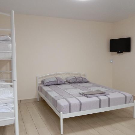 Однокімнатна 105 Appartement Khmelʼnytsʼkyy Buitenkant foto
