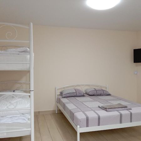 Однокімнатна 105 Appartement Khmelʼnytsʼkyy Buitenkant foto