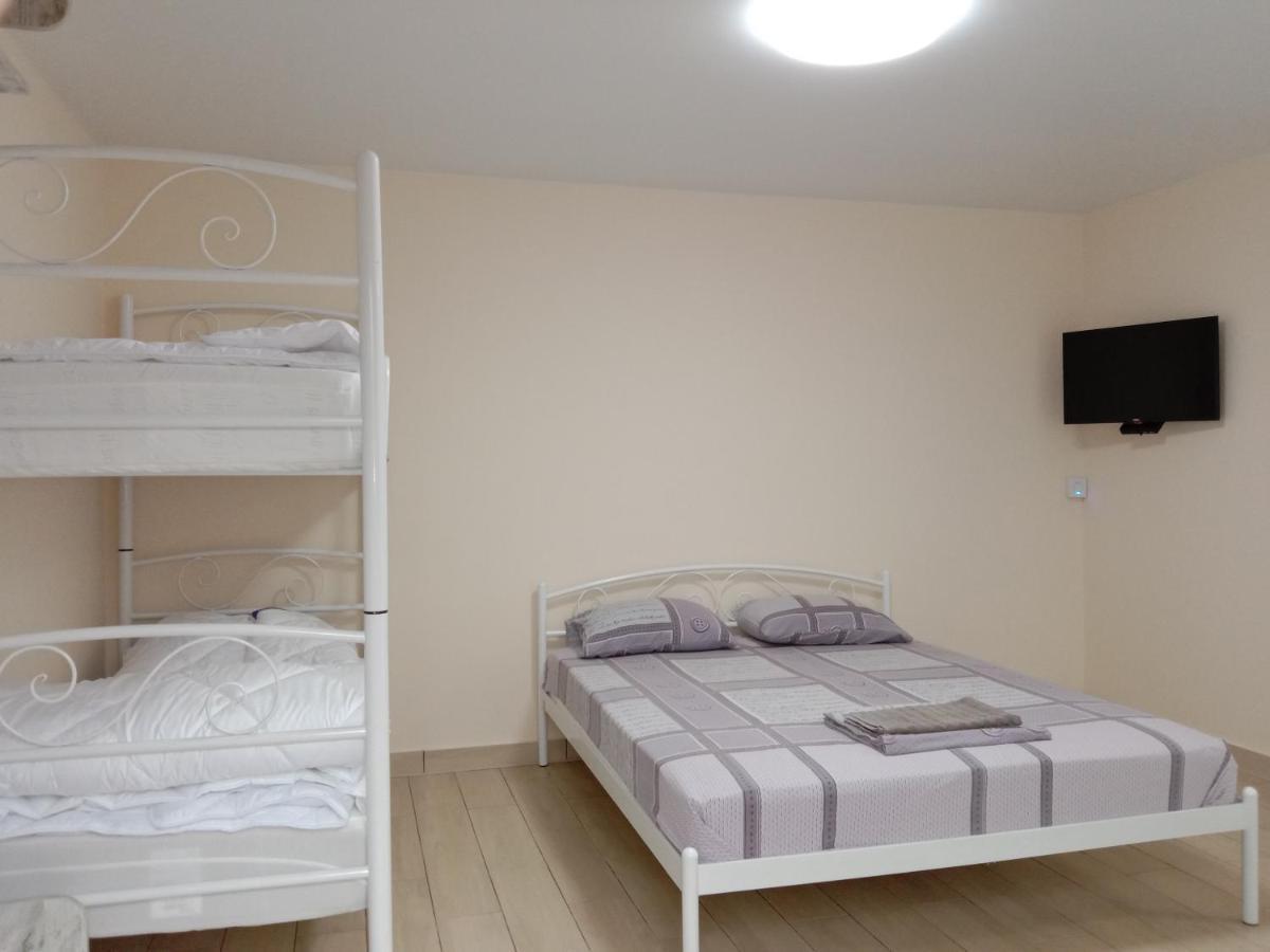 Однокімнатна 105 Appartement Khmelʼnytsʼkyy Buitenkant foto